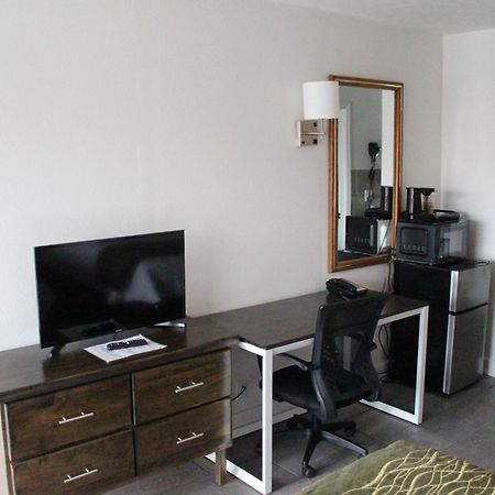 Americas Best Value Inn & Suites Williamstown Esterno foto