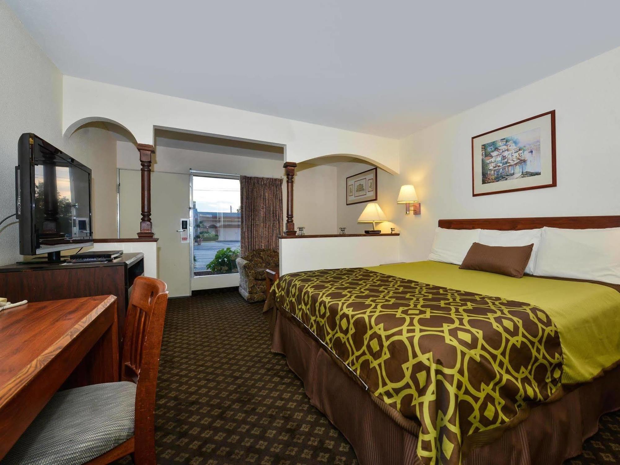 Americas Best Value Inn & Suites Williamstown Esterno foto