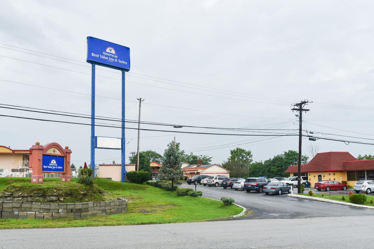 Americas Best Value Inn & Suites Williamstown Esterno foto